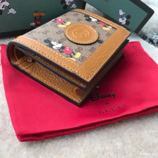 First bag ru GG Card Disney Gucci Holder x 0603